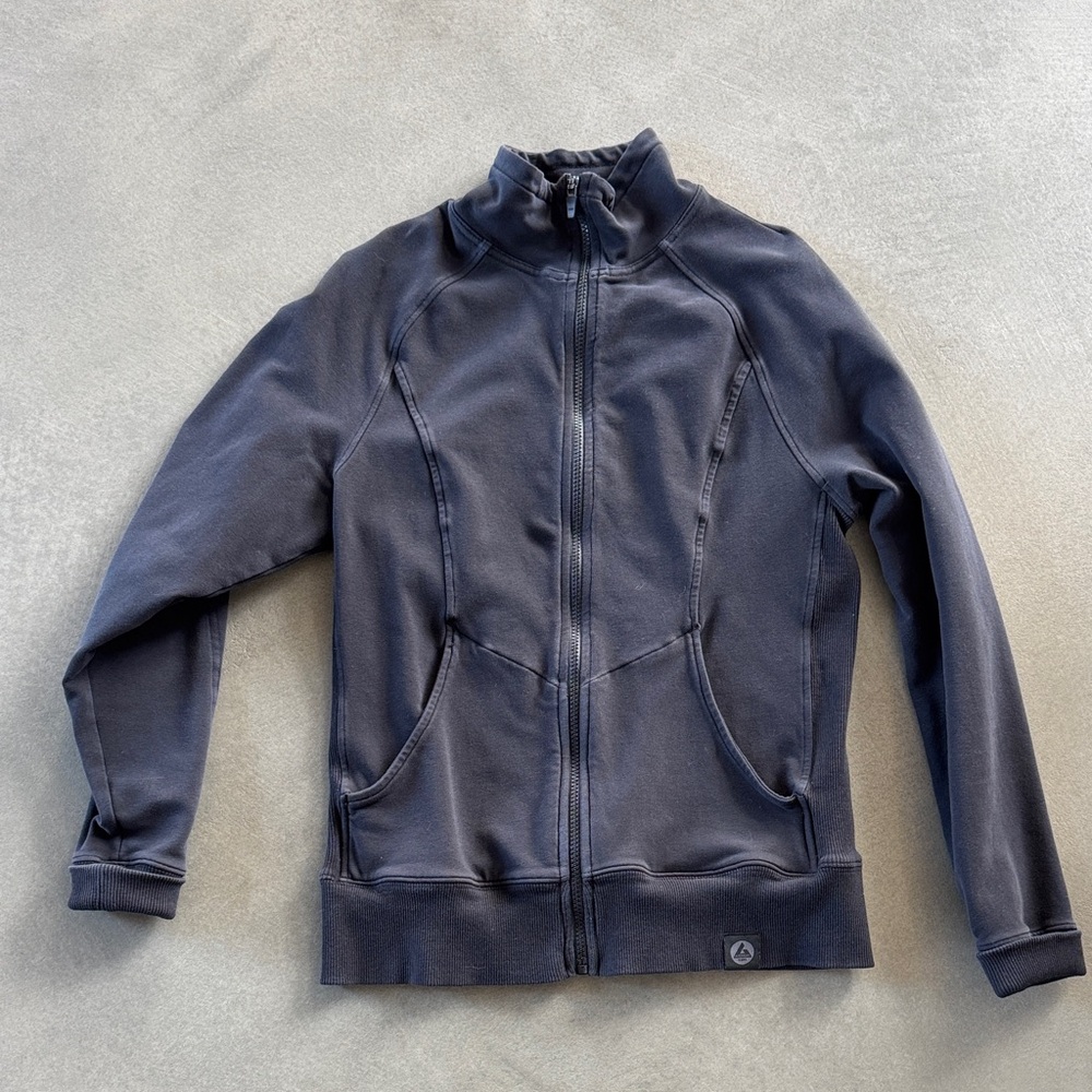 American giant. Size L.